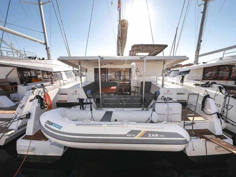 Verhuur Catamaran Fountaine Pajot met vaarbewijs