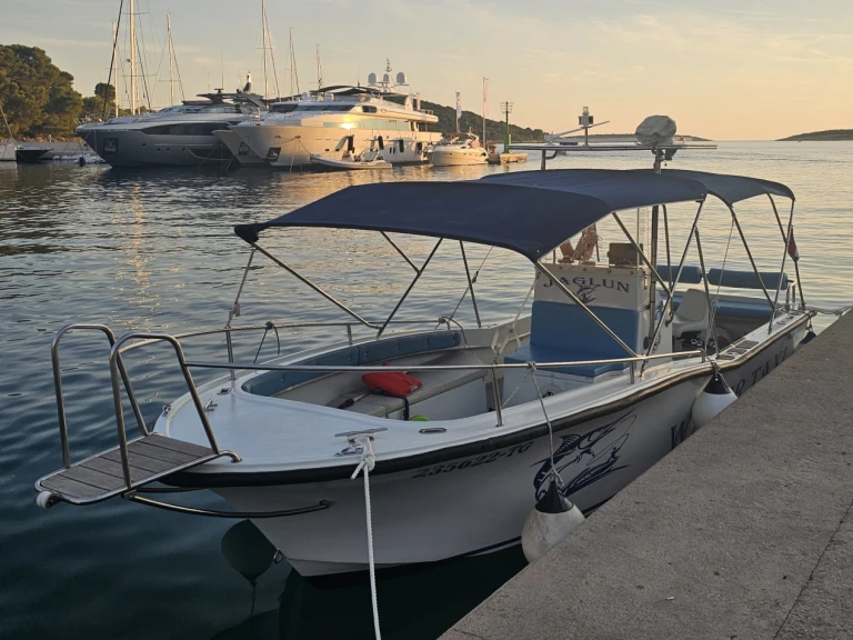 Huur een Nautique Correct Craft Ski Nautique 196 in Trogir