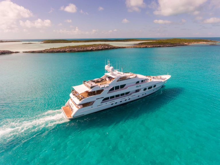 Huur een Christensen Lady Joy  in Nassau