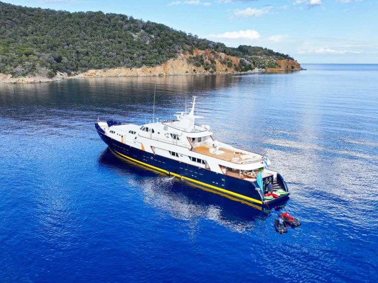 Jachthuur in Athene - CRN Ancona SOMETHING COOL via SamBoat