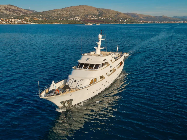 Jacht te huur in Trogir voor de beste prijs