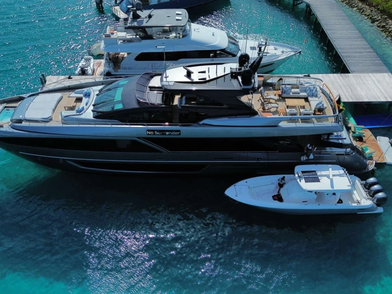 Verhuur Jacht in Newport - Riva NO SURRENDER