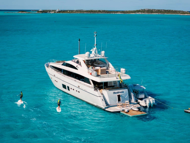 Bootverhuur Nassau goedkoop BEACHFRONT II