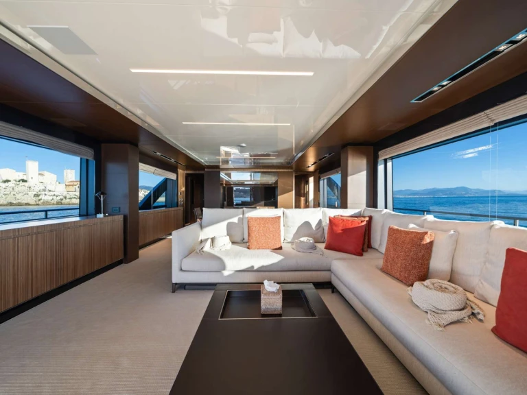 Huur een Riva HP6 in Antibes