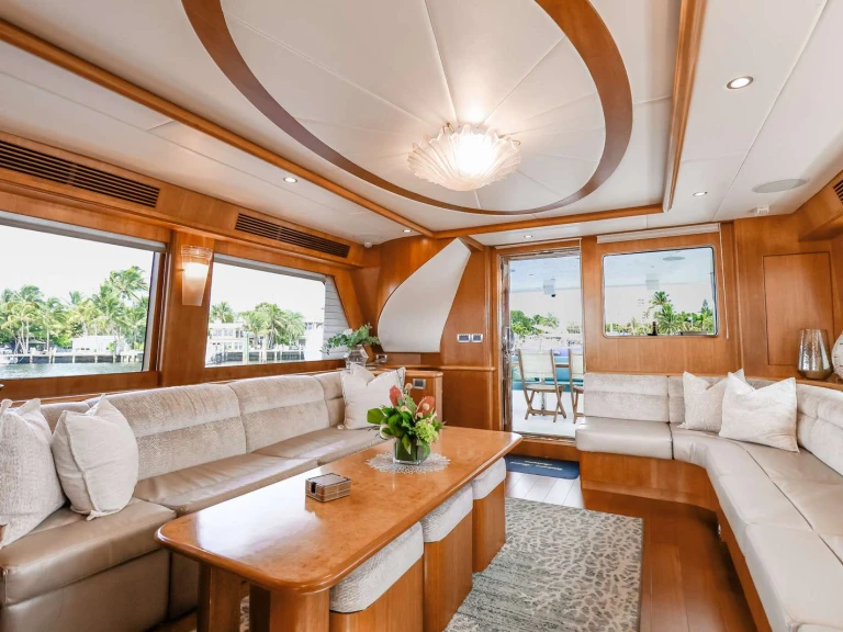 Bootverhuur Symbol Yachts ANDIAMO in Fort Lauderdale via SamBoat