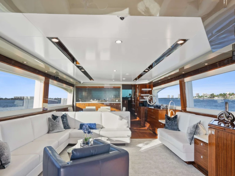Bootverhuur Jupiter goedkoop PILOT LOUNGE