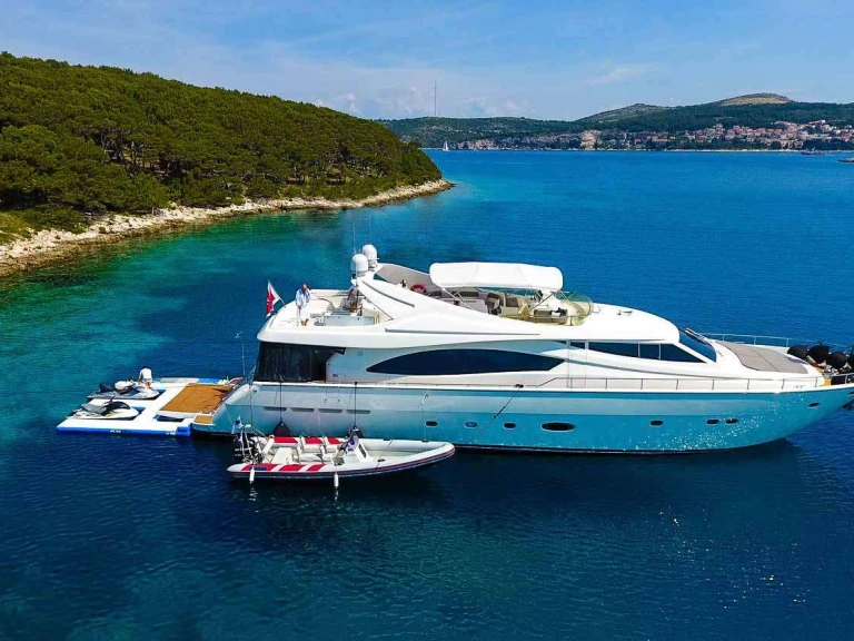 Huur Jacht met of zonder schipper Ferretti in Trogir