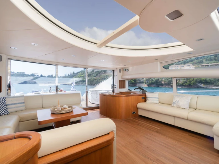 Huur een Sunseeker PHOENIX in Gouviá