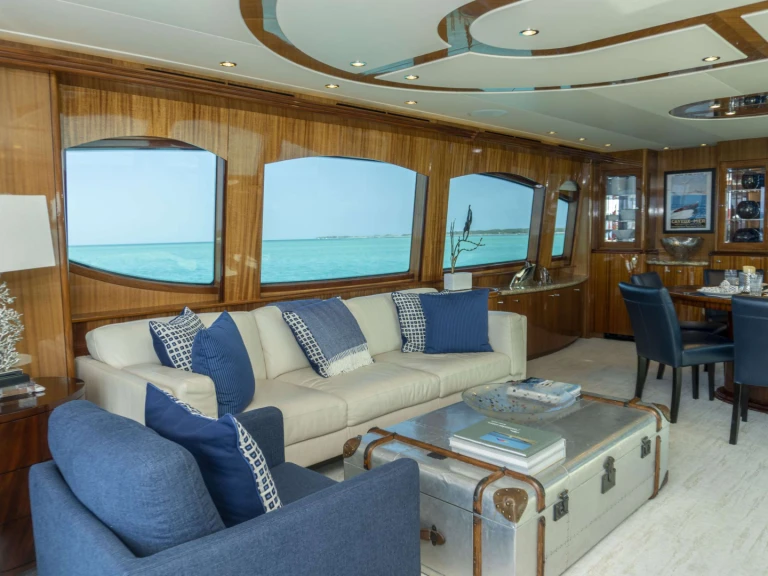 Hatteras Gail Force II te huur van particulier of professional in Nassau