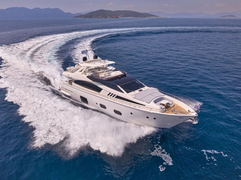 Huur een Ferretti BON BON  in Athene