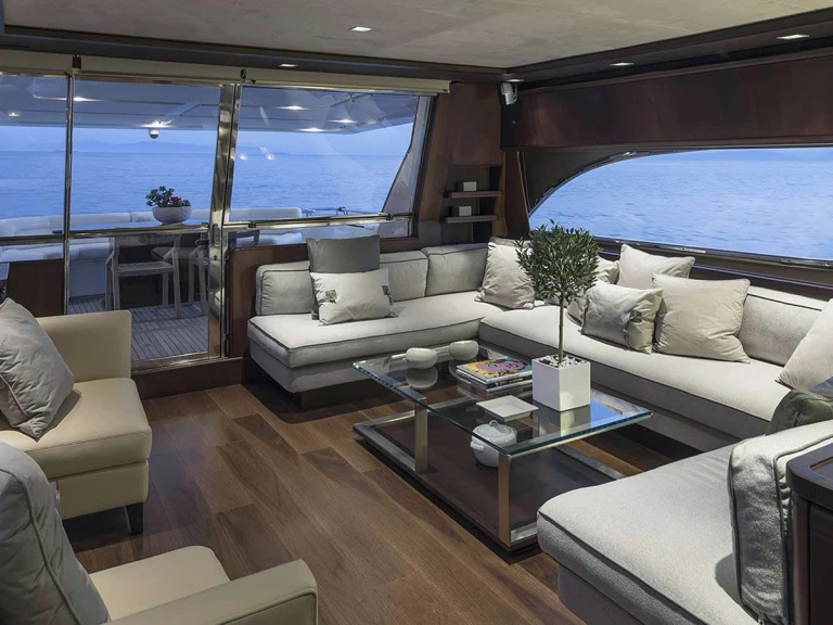 Huur Jacht met of zonder schipper Ferretti in Athene