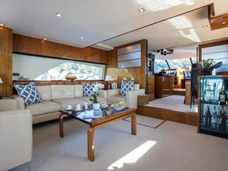 Huur Jacht met of zonder schipper Fairline-Squadron in Antibes