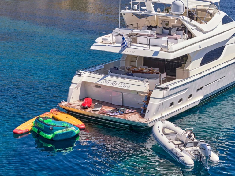 Bootverhuur Ferretti APEΙRON BLUE in Lávrio via SamBoat