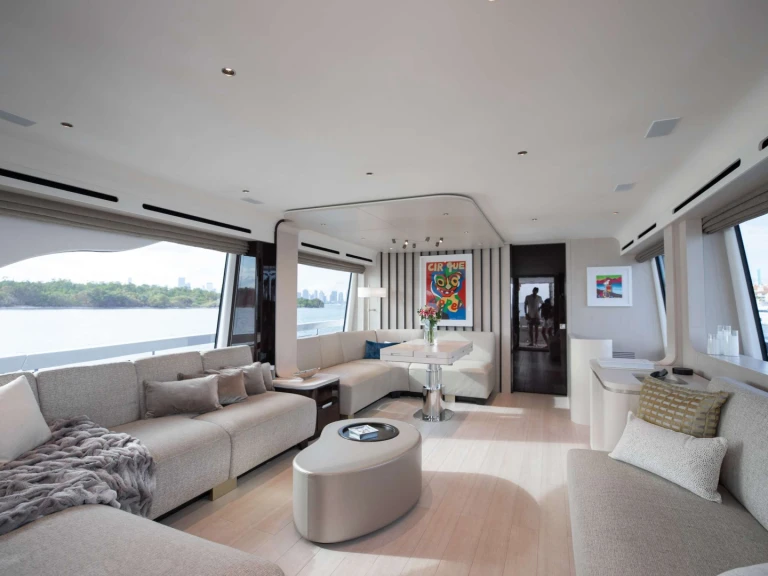 Huur Jacht met of zonder schipper Azimut in Aventura