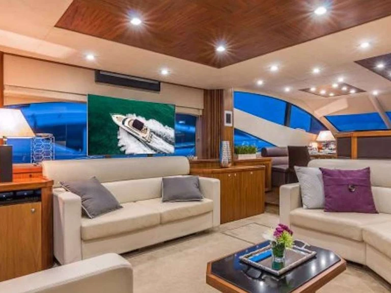 Bootverhuur Sunseeker TWINS in Bahama's via SamBoat
