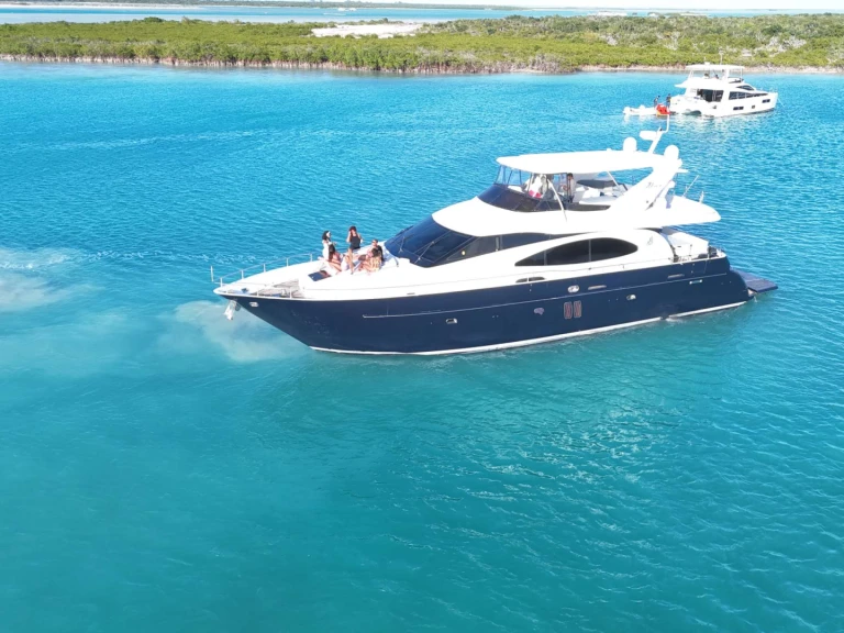 Bootverhuur Azimut Saphire Blue in Turks- en Caicoseilanden via SamBoat