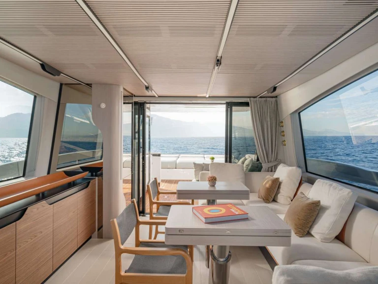 Huur een Azimut ALE II in Castellammare di Stabia