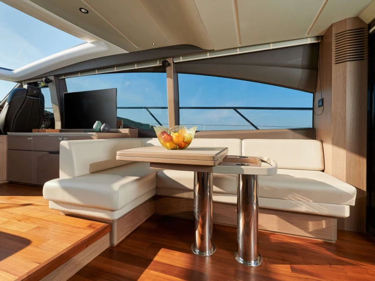 Bootverhuur Princess, UK MeSoFa in Split via SamBoat