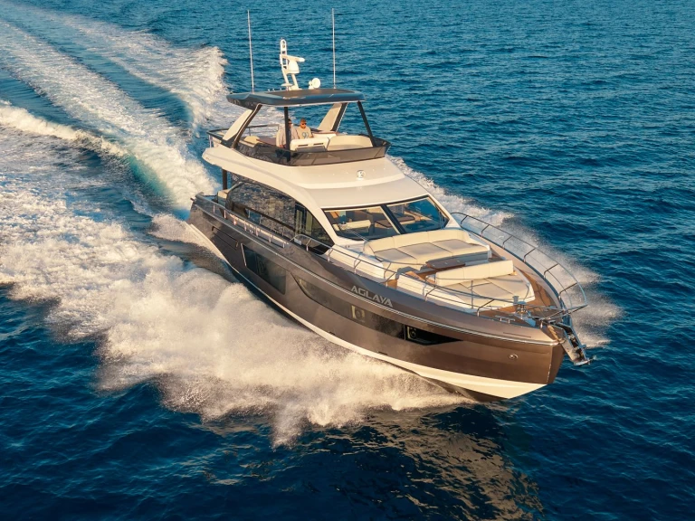 Huur Jacht met of zonder schipper Azimut in Zadar
