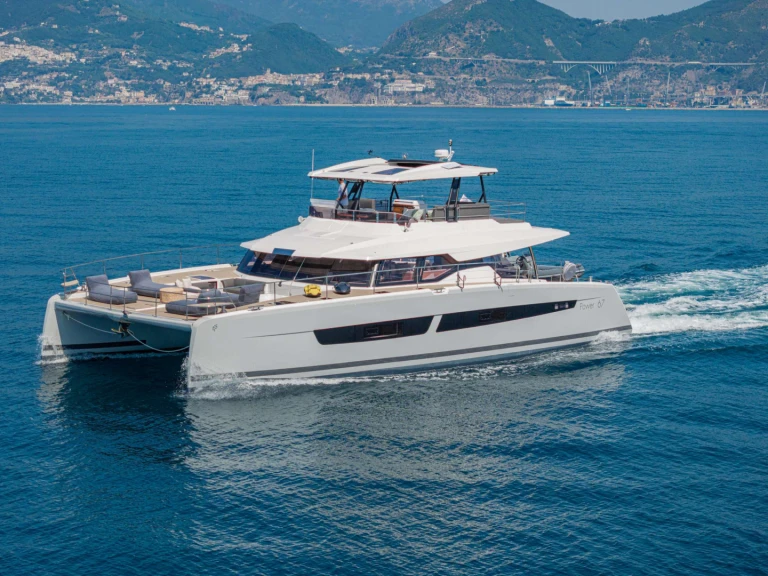 Verhuur Jacht Fountaine Pajot met vaarbewijs
