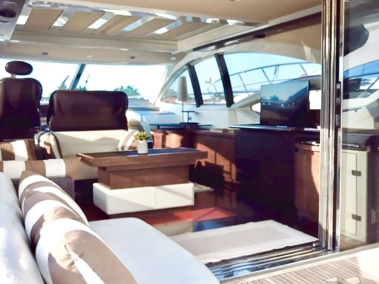 Azimut Warren Kelly te huur van particulier of professional in Bahama's