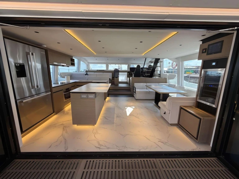 Verhuur Jacht Xquisite Yachts met vaarbewijs