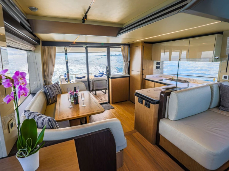 Bootverhuur Palm Beach goedkoop ZENITH
