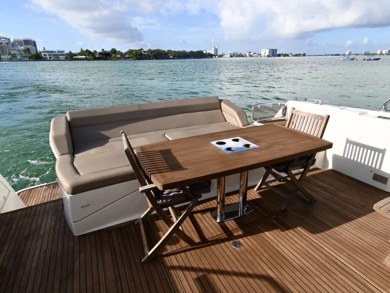 Bootverhuur Caribisch gebied goedkoop 60 Prestige