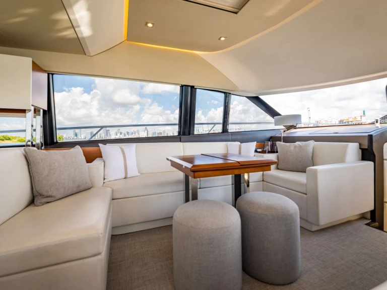 Verhuur Jacht in Bahama's - Prestige Yachts Whisky and Waves