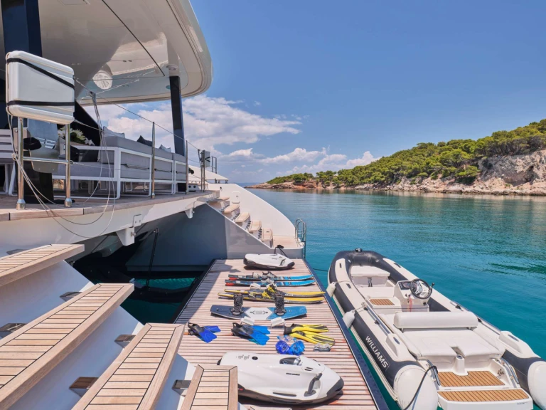 Sunreef ABOVE & BEYOND te huur van particulier of professional in Athene