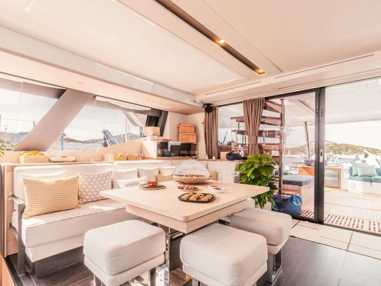 Verhuur Catamaran in Corse - Fountaine Pajot The Blue Dream