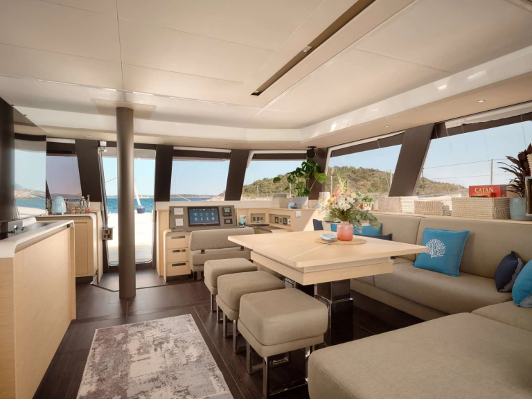 Verhuur Jacht Fountaine Pajot met vaarbewijs