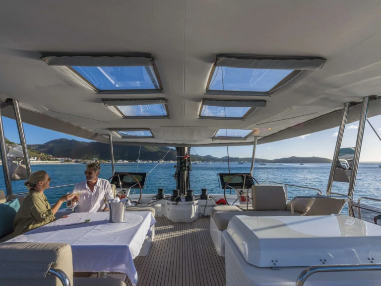 Bootverhuur Napels goedkoop LISA OF THE SEAS