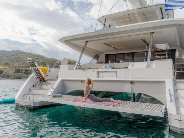 Huur een Fountaine Pajot NAMASTE (SAMANA) in Piraeus