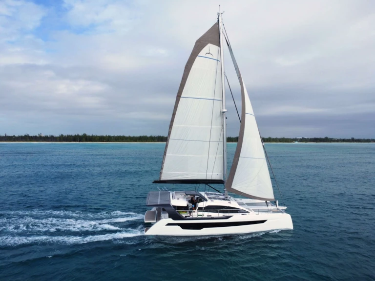 Xquisite Yachts Flying Whale te huur van particulier of professional in Bahama's