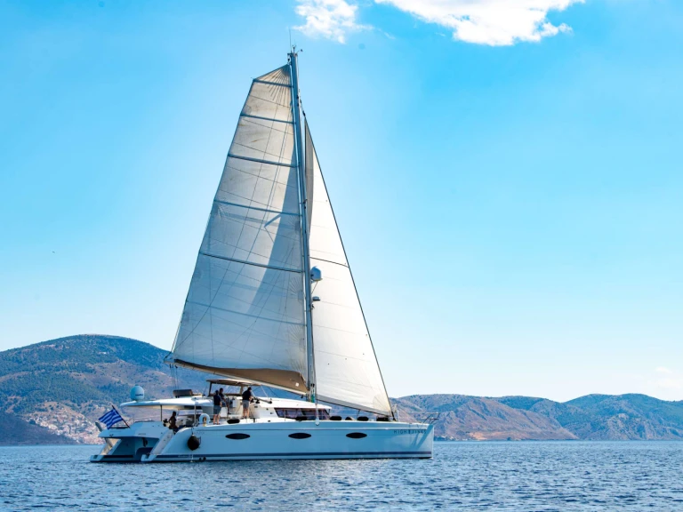 Verhuur Jacht Fountaine Pajot met vaarbewijs
