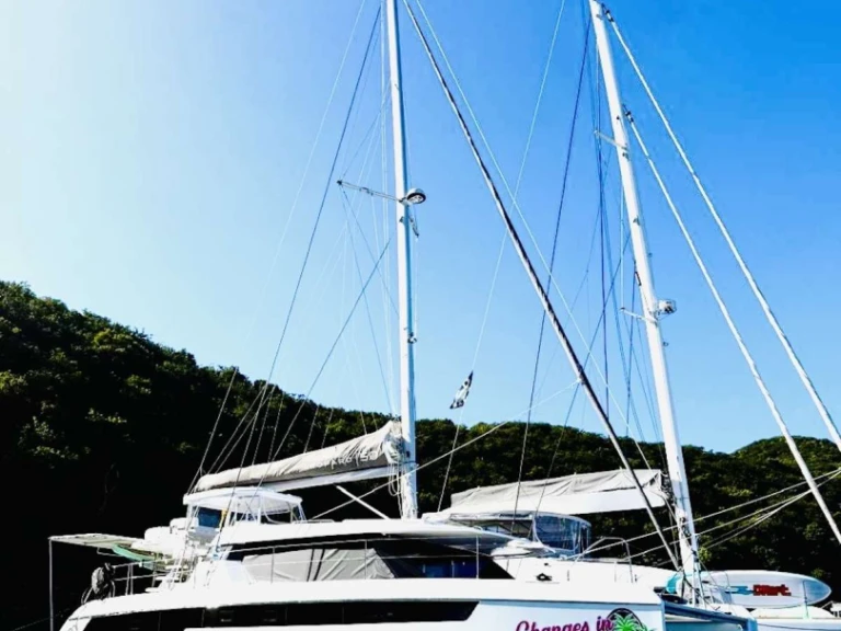 Huur een  CHANGES IN LATITUDES in Virgin Gorda