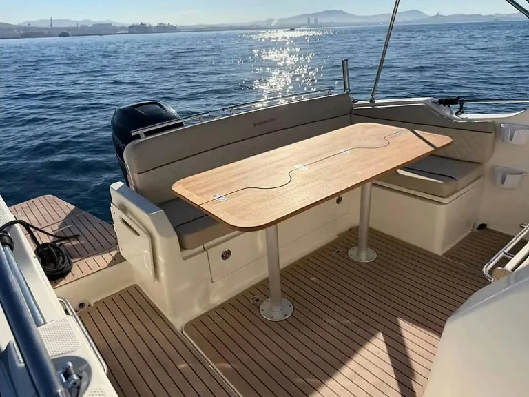 Huur Motorboot met of zonder schipper Quicksilver in Antibes