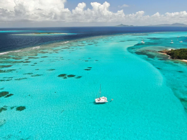 Verhuur Jacht in Grenadines - Robertson and Caine Groovy