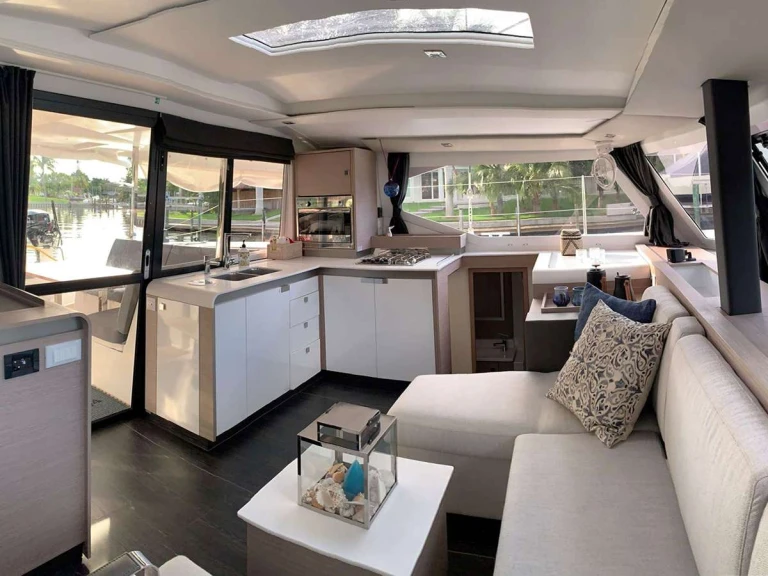 Verhuur Jacht in Bahama's - Fountaine Pajot VIVE L'AMOUR