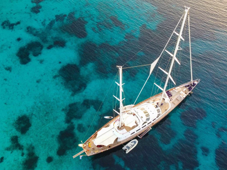 Bootverhuur Perini Navi Tamarita in Napels via SamBoat