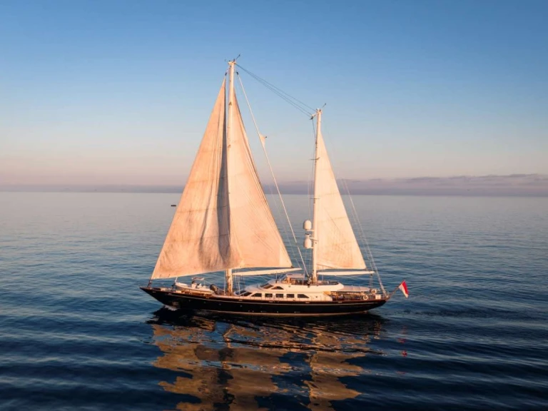 Verhuur Jacht Perini Navi met vaarbewijs