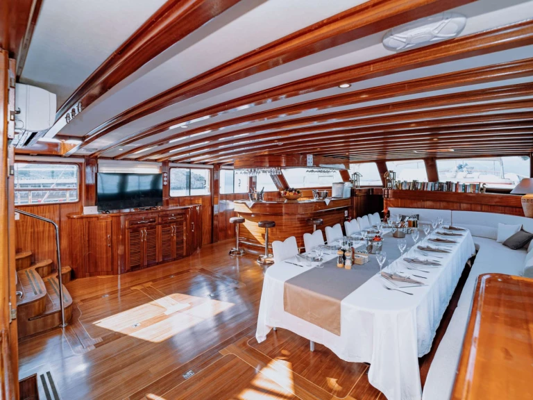 Custom Gulet-Motor Sailor Lycian Queen te huur van particulier of professional in Fethiye