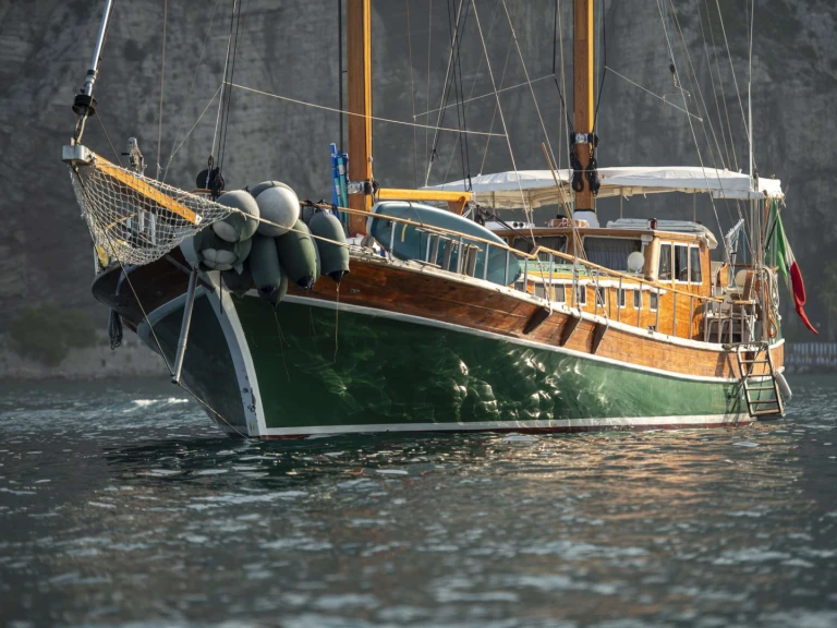 Huur Jacht met of zonder schipper Custom Gulet-Motor Sailor in Castellammare di Stabia