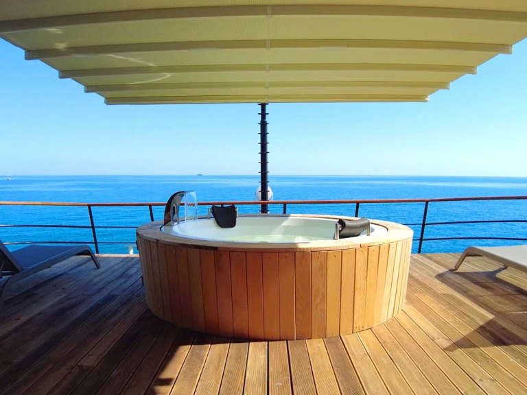 Huur een Custom LIMITLESS in Turkije