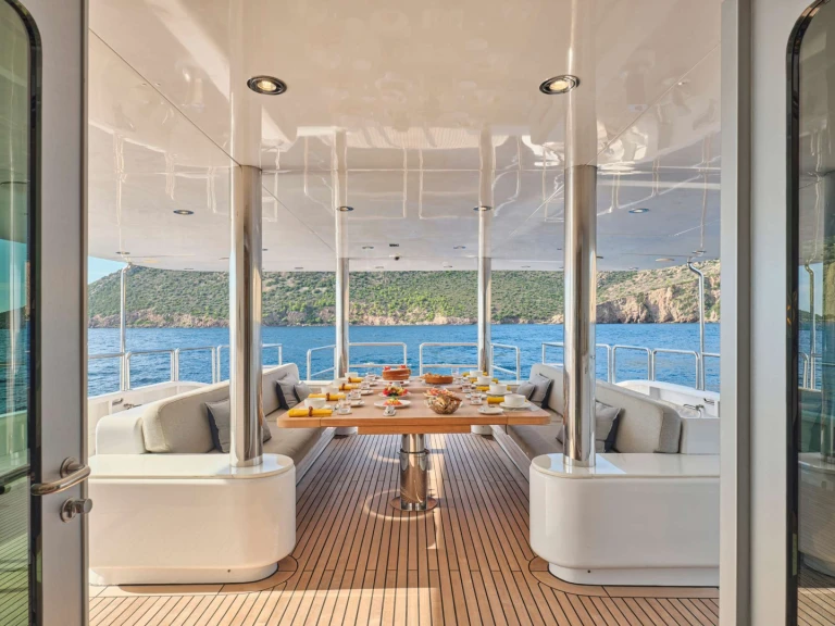 Benetti SOJO te huur van particulier of professional in Athene