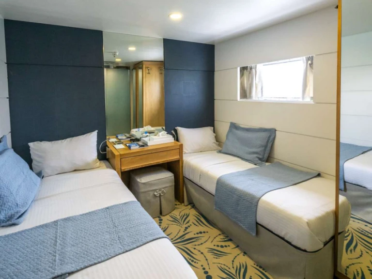 Custom Harmony G te huur van particulier of professional in Piraeus