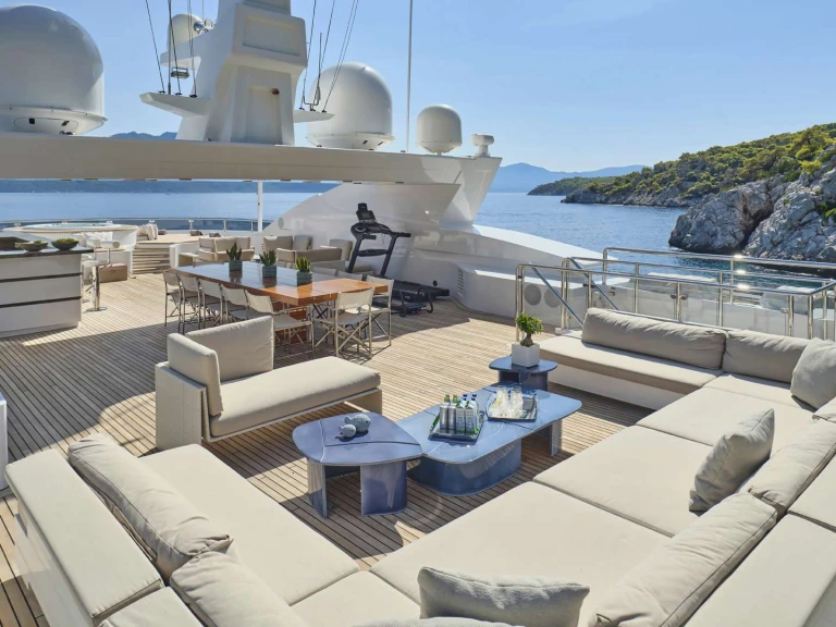 Huur een Custom PERSEFONI I in Athene