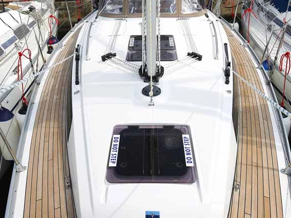 Huur Zeilboot met of zonder schipper Bavaria in Pula