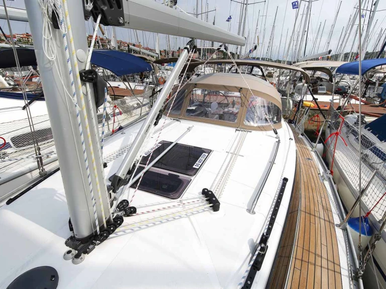 Zeilboot te huur in Pula voor de beste prijs